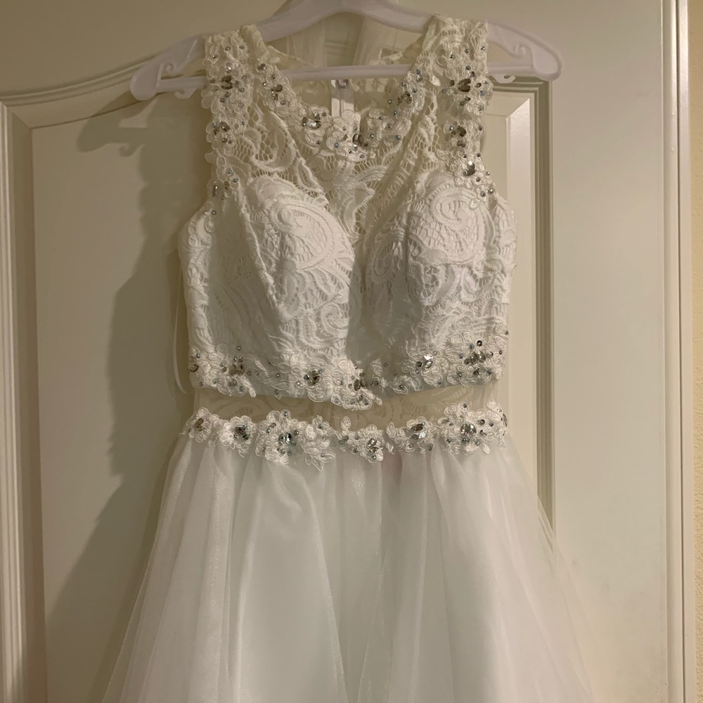 white formal dress - Picture 1 of 3